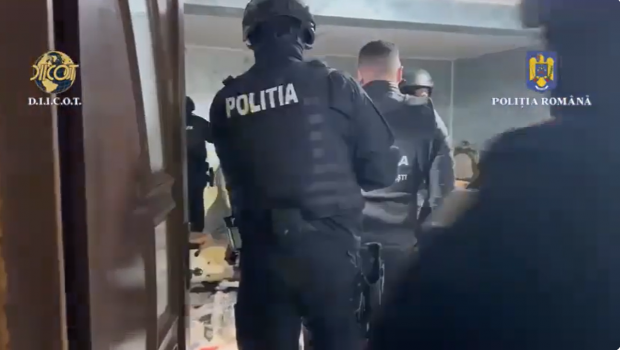 Gemeni de 12 ani din Prahova, tratați ca sclavii de fratele lor mai mare și de alți trei oameni și puși să muncească și 16 ore pe zi