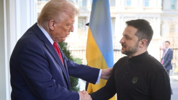 Donald Trump și Volodimir Zelenski sunt trimiși să facă saună și apoi la discuții, ca să se împace
