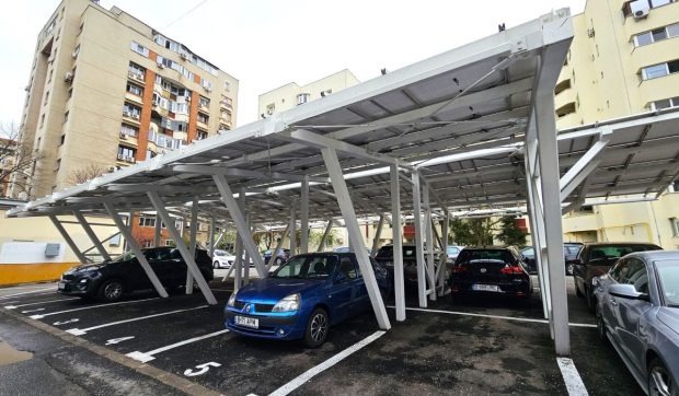 Bucureștiul are prima parcare publică cu panouri fotovoltaice. Unde se află și cum va ajuta la reducerea costurilor energetice