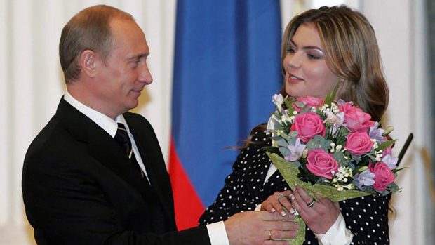 Femeile din viața lui Vladimir Putin ies la lumină în viața publică din Rusia. Putere fără precedent pentru noua elită rusă