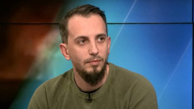 Voluntarul român decorat de Volodimir Zelenski a strâns peste 100.000 de euro de la mii de români, pentru armata ucraineană