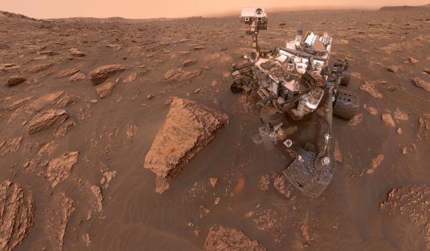 Roverul Curiosity al NASA a detectat cele mai mari molecule organice pe Marte: „Probabil cea mai interesantă descoperire organică de până acum”
