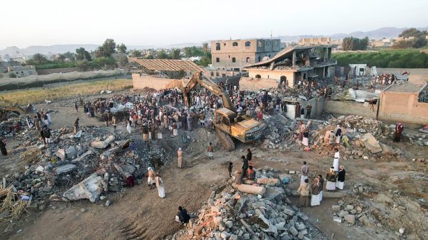 Statele Unite continuă atacurile aeriene împotriva rebelilor din Yemen și amenință că vor lua la țintă și obiective iraniene. Reacția Teheranului
