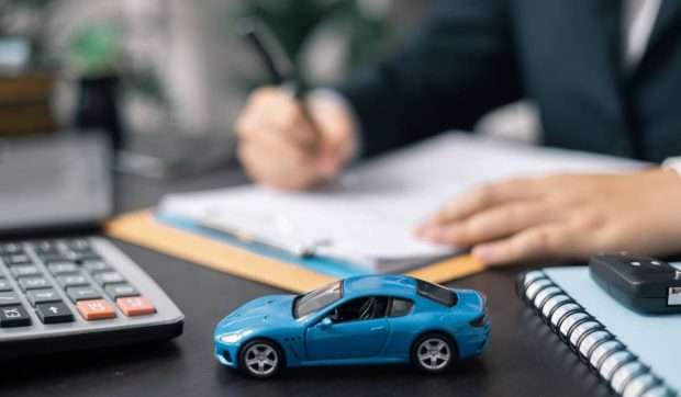 Constructorii auto avertizează că taxele lui Trump vor scumpi mașinile cu până la 25%. „Impactul va fi imediat”