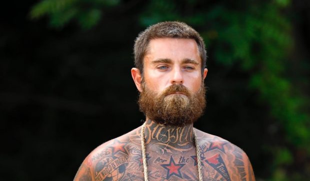 Imagine Stire Bunica lui TJ Miles, fost concurent la Survivor România, îl ajuta cu afacerile ilegale. „A venit în Canada. Dădea și ea pachete. Erau substanțe interzise” | 2review.ro