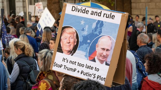 Monștrii sunt adevărați: Putin și Trump, chipurile mutilate de „putere”