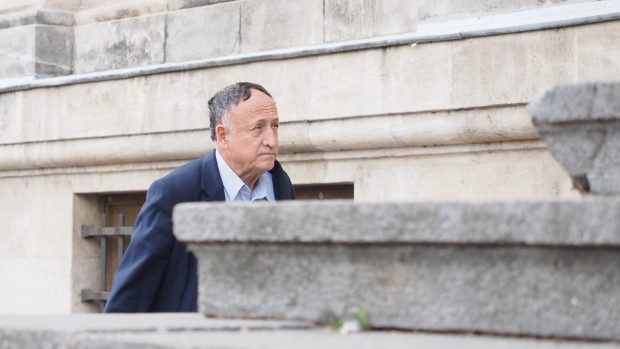Suma plătită de Tudor Pendiuc din pensie pentru acoperirea prejudiciului de 4,6 milioane de euro din dosarul Publitrans. Cum a convins judecătorii să-l elibereze condiționat  