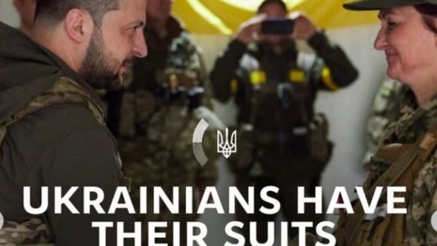 Ucraina, răspuns acid pentru criticile lui Trump despre ținuta lui Zelenski: „Costumele noastre arată diferit, dar sunt purtate cu demnitate”