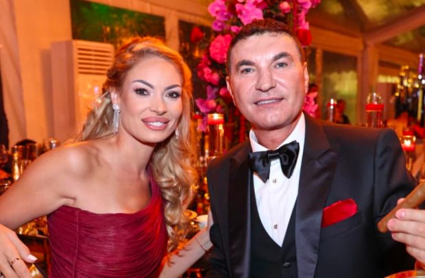 O imagine rară cu cei șapte copii, surprinde mii de aprecieri pe rețelele sociale