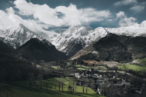 Munții Pirinei – curiozități. Unde se află și ce poți vizita