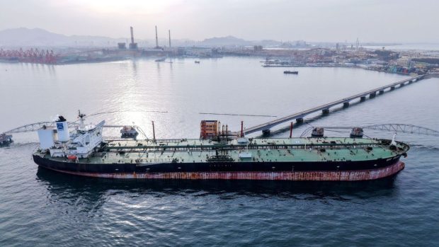 O țară din Orientul Mijlociu ar putea relua exporturile de petrol în timp record, dacă se redeschide Strâmtoarea Ormuz