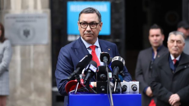 Plângere penală pe numele lui Victor Ponta pentru înaltă trădare și omor calificat: „A inundat intenționat România”