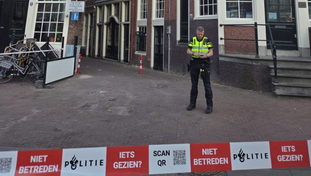 Atac cu cuțitul în Amsterdam: Cinci oameni au fost răniți, iar suspectul a fost arestat