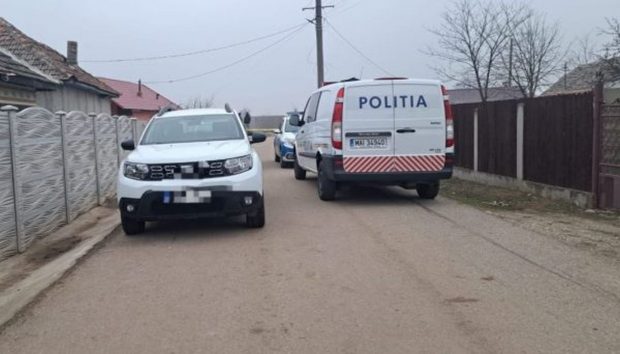 Scandal cu cuţite şi macete între două clanuri în incinta unui ştrand din Reghin | VIDEO