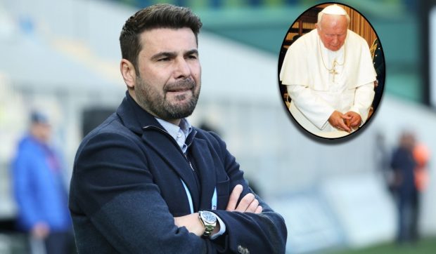 Imagine Stire Ce a simțit Adrian Mutu când s-a întâlnit cu Papa la Vatican, în anul 2001: „Au fost cinci secunde” | 2review.ro