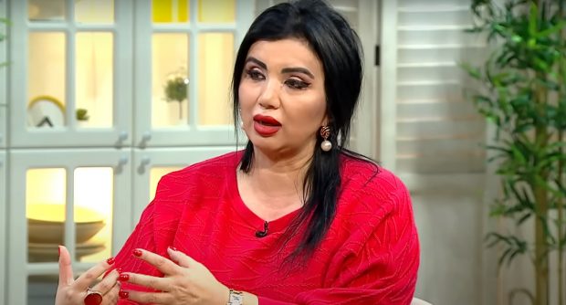 Imagine Stire Ce a pățit Adriana Bahmuțeanu după ce a protestat în fața Tribunalului București: „Un necaz nu vine niciodată singur” | 2review.ro
