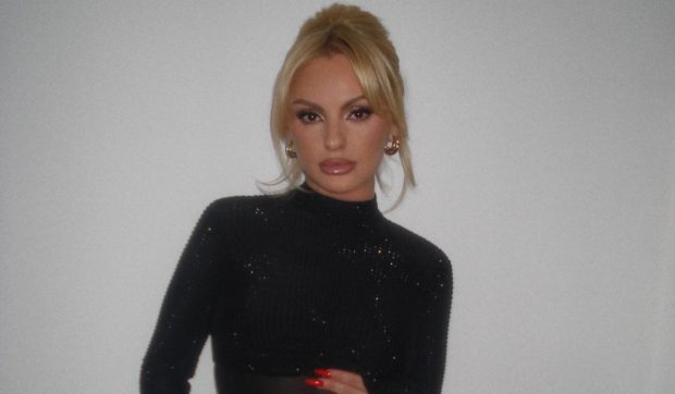 Imagine Stire Alexandra Stan, prima reacție după ce a fost surprinsă cu noul iubit. Ce a spus artista, după ce imaginile au ajuns în presă | 2review.ro