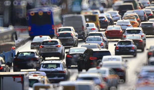 Taxa auto 2026: Cum vor fi taxate mașinile în funcție de norma de poluare și vechime