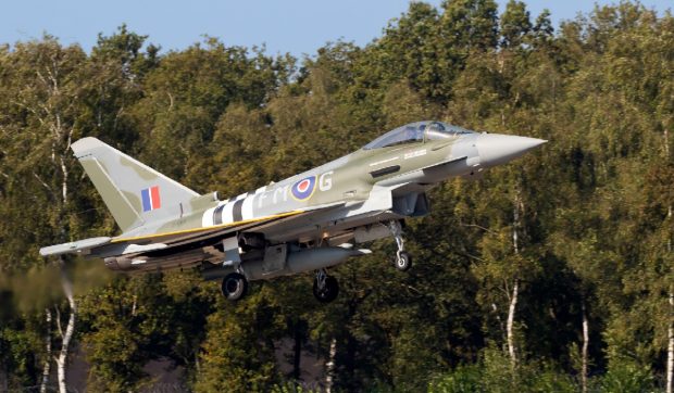 Avioane britanice, în alertă 3 zile la rând: interceptări succesive ale unor aeronave rusești în Baltică