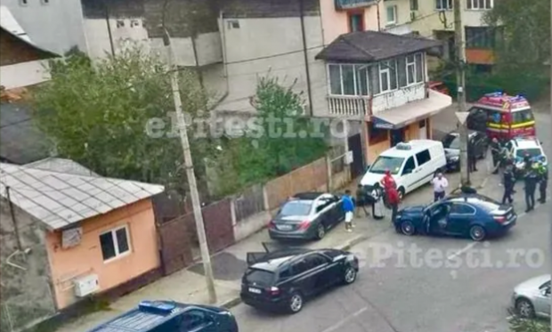 Bătaie în plină stradă la Pitești, pornită de la o postare online. A fost nevoie de intervenția forțelor speciale