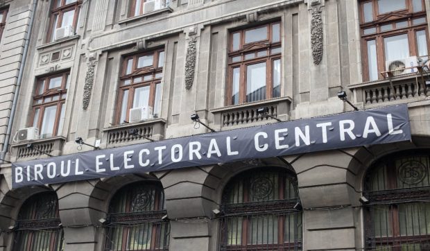 Active Watch susține că deciziile BEC de eliminare a unor clipuri video încalcă libertatea de exprimare a utilizatorilor de pe Facebook și Tik Tok