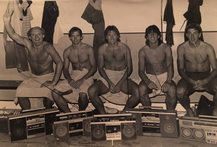 Russell Osman, fotbalistul britanic care a schimbat istoria filmului „Drumul spre victorie”: „Am fost onorat să fiu pe același teren cu Pelé. Cel mai mare” | INTERVIU