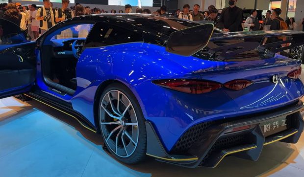 Gigantul auto chinez BYD intră pe piața mașinilor de lux cu un model sport electric impresionant