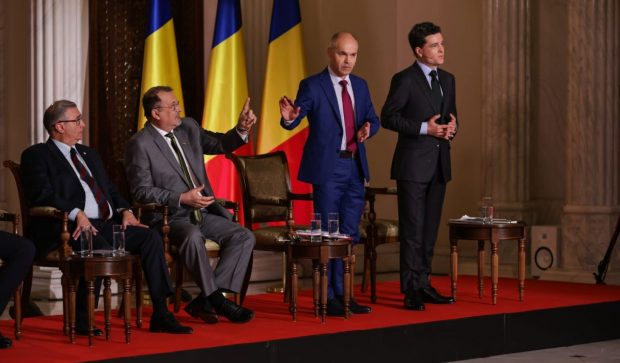 Fact-checking de la Factual. Cine sunt candidații care au mințit la dezbaterea pentru alegerile prezidențiale