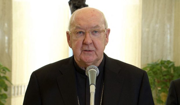 Cine este cardinalul Farrell, omul-cheie al Bisericii Catolice după moartea Papei Francisc