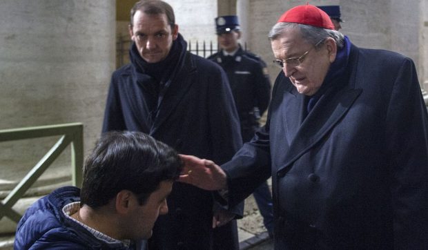 Cine este Raymond Burke, cardinalul pe care Donald Trump îl vrea ca următorul Papă