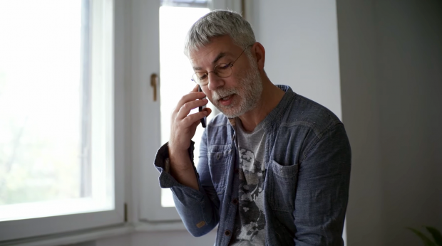 „Clasat”, fals-documentarul despre moartea suspectă a unui corporatist. Regizor: „E un film generat de o mulțime de situații reale” | Interviu  