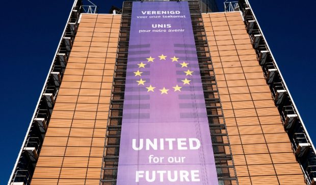 România riscă sancțiuni de peste 100.000 de euro/zi pentru întârzierea implementării directivelor UE în legislația națională