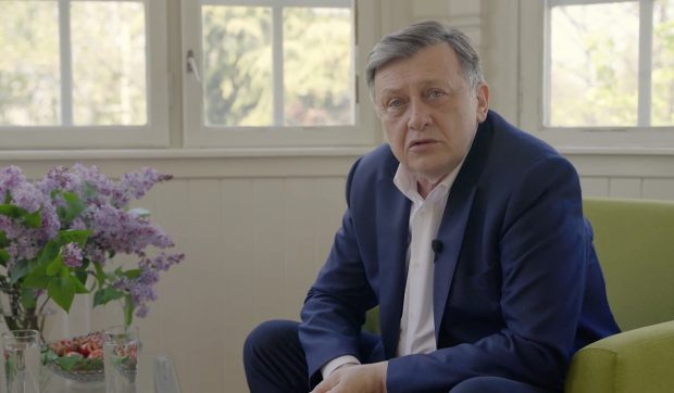 Singura amendă pe care Crin Antonescu a primit-o în viață: „Dacă ies președinte, chiar nu mai primesc”