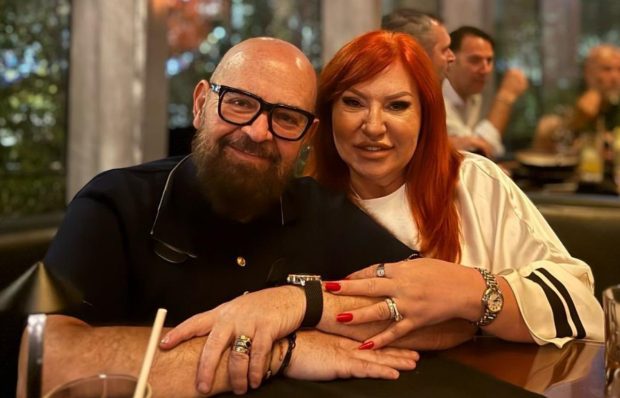 Imagine Stire Imagini din vacanța lui Cristian Popescu Piedone după controalele ANPC. Unde a plecat cu soția: „Am muncit și nopți, am muncit și zile… multe” | 2review.ro
