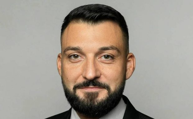Un candidat USR la Primăria Tulcea s-a sinucis și a anunțat totul pe Facebook. Îl susținea pe Nicușor Dan