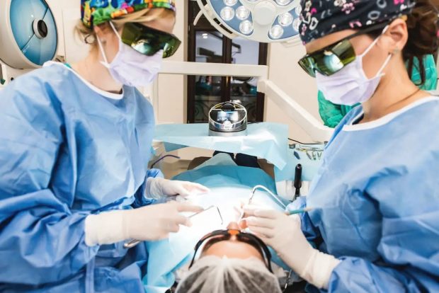 De ce să alegi serviciile dentare premium de la clinica stomatologică de top Dental Premier din Bucureşti?