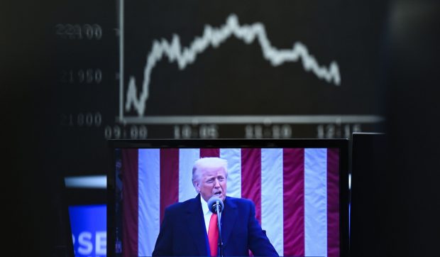 Frumosul război comercial al lui Donald Trump. Costul diplomatic al tarifelor impuse de președintele american va fi de durată