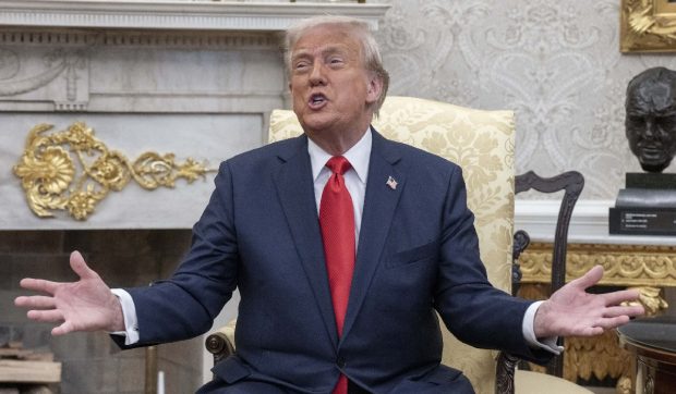Donald Trump bate în retragere. Vrea să amâne tarifele pentru piața auto: „Mă gândesc să ajut unele dintre companii”