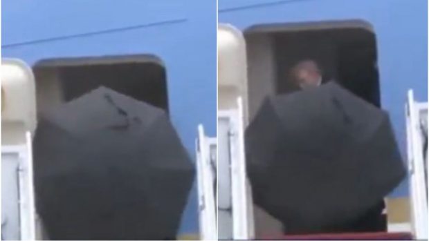 Donald Trump s-a făcut de râs când a vrut să intre cu umbrela deschisă în avion | VIDEO
