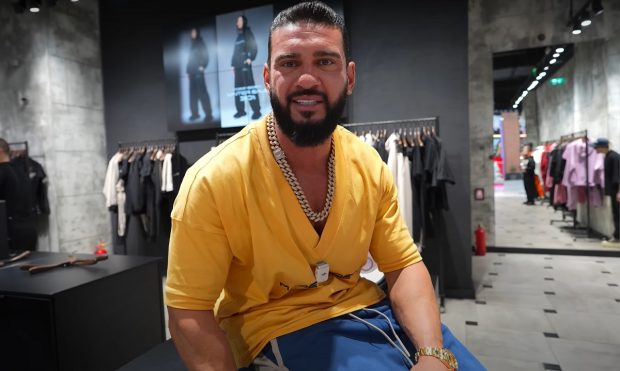Imagine Stire Unde a petrecut Dorian Popa Paștele cu iubita lui și Mamișor: „Au fost 3 zile magice, care s-au terminat foarte frumos”. Luni s-au întors în țară | 2review.ro