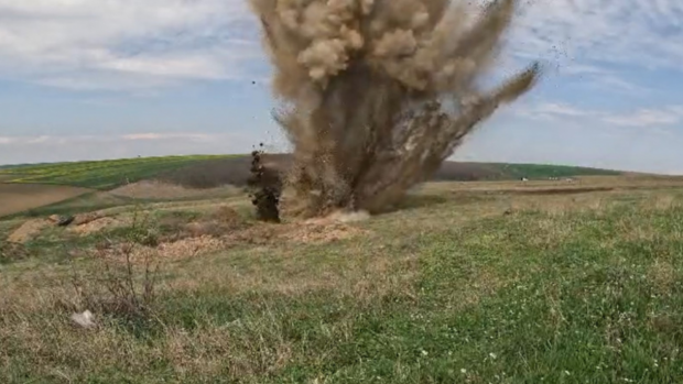 Zeci de proiectile găsite la Galați au fost detonate controlat. Multe dintre ele erau funcționale
