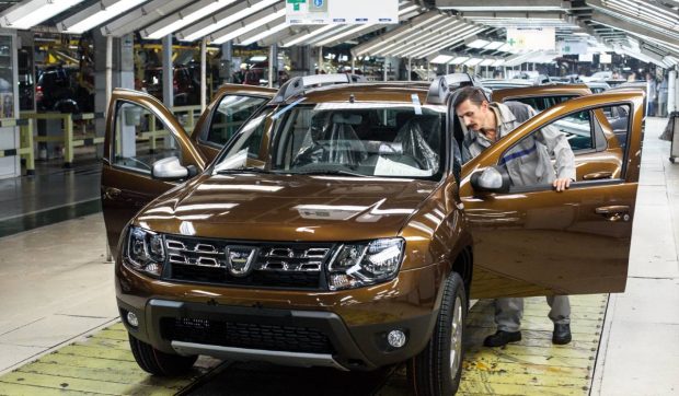 Ce salarii se câștigă în industria auto. Cât încasează un vopsitor versus un inginer