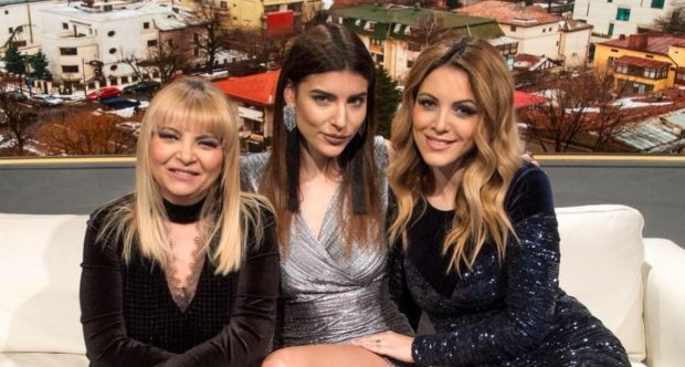 Imagine Stire Vedeta din România care le-a interzis băieților ei să intre pe TikTok: „Îi pun să se uite cu mine la site-uri de streaming” | 2review.ro