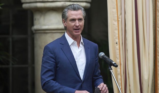 Cine este Gavin Newsom, guvernatorul Californiei pe care Donald Trump a zis că l-ar aresta