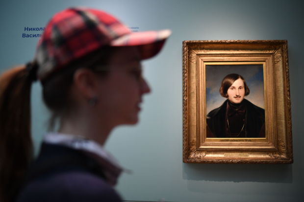 Rușii au scos din manualele școlare mențiunea că scriitorul Nikolai Gogol este de origine ucraineană. „Este un ordin prezidențial”