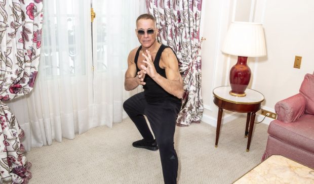 Imagine Stire Agentul lui Jean-Claude Van Damme, prima reacție după ce numele actorului a apărut într-un dosar DIICOT Iași | 2review.ro