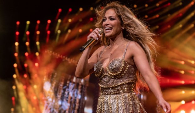 Imagine Stire Jennifer Lopez a anunțat concert în București. Când vine artista în România | 2review.ro