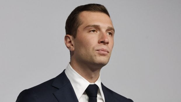 Extrema dreaptă din Franța îndeamnă la proteste în stradă în acest weekend. Comparația pe care o face Jordan Bardella cu România