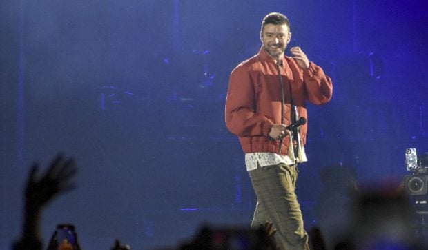 Electric Castle și Justin Timberlake au scumpit zborurile spre Cluj Napoca și au umplut trenurile. Cât costă un bilet de avion