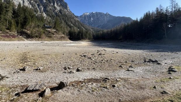 Cel mai frumos lac din Austria a dispărut brusc. Doar un deșert uscat și stâncos
